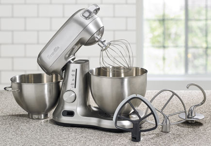 Breville BEM800XL Mixer Scraper Pro Stand Mixer and accessories